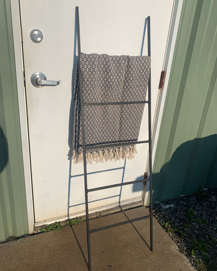 The Lynn Metal Ladder