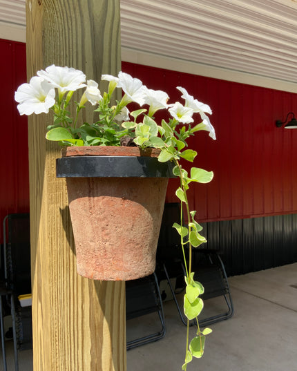 The Hudson Wall Mounted Potholder