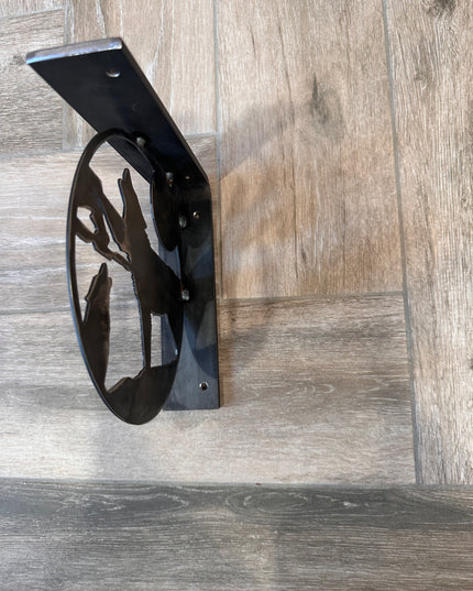 Wolf-Inspired Metal Shelf Bracket - Artisanal Handcrafted Decorative Support