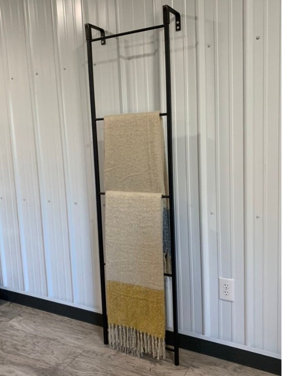 The Hal Standing Mounted Blanket Ladder