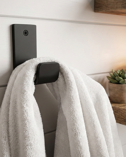 The Western Ridge 1.5" J Wall Hook