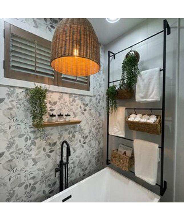 The Veronica Modern Blanket Ladder